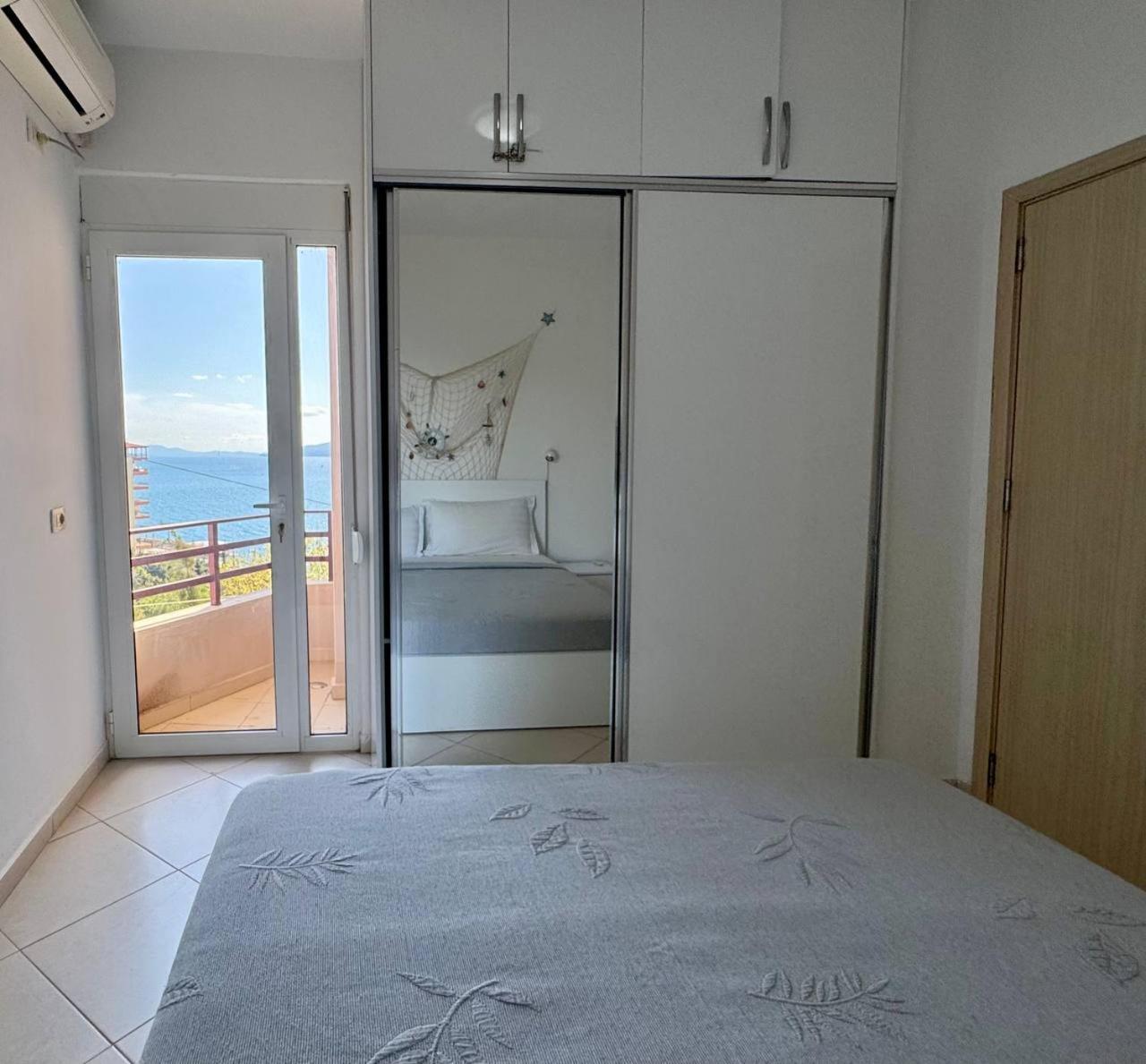 Del Mar Sea View Apartment Saranda Kültér fotó